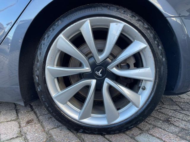 Tesla Model 3 Standard RWD Plus 60 kWh 1E EIG ORG NL DEALEROND|19INCH|AUTOPILOT|APPLECARPLAY|STOELVRM|LEDER|NAVI|LED|