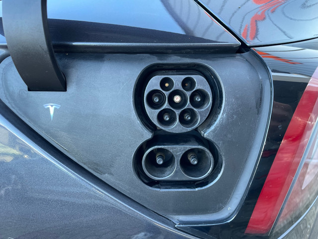 Tesla Model 3 Standard RWD Plus 60 kWh 1E EIG ORG NL DEALEROND|19INCH|AUTOPILOT|APPLECARPLAY|STOELVRM|LEDER|NAVI|LED|