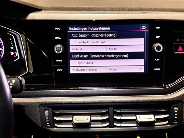 Volkswagen Polo 2.0 TSI GTI 200PK VIRTUAL CAMERA LED CARPLAY NAVI GARANTIE