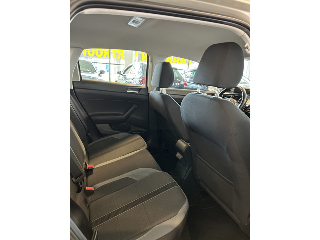 Volkswagen Polo 1.0 TSI Highline | Adaptieve cruise control | Climate control | Adaptief onderstel | Apple carplay | Parkeersensoren v+a | Navig