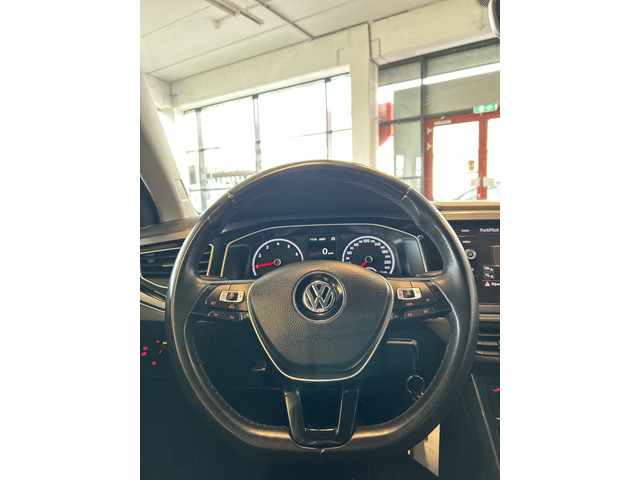 Volkswagen Polo 1.0 TSI Highline | Adaptieve cruise control | Climate control | Adaptief onderstel | Apple carplay | Parkeersensoren v+a | Navig
