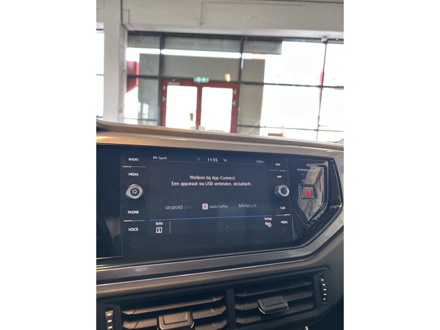 Volkswagen Polo 1.0 TSI Highline | Adaptieve cruise control | Climate control | Adaptief onderstel | Apple carplay | Parkeersensoren v+a | Navig