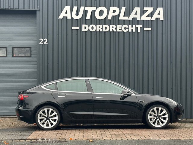 Tesla Model 3 Standard RWD Plus 60 kWh