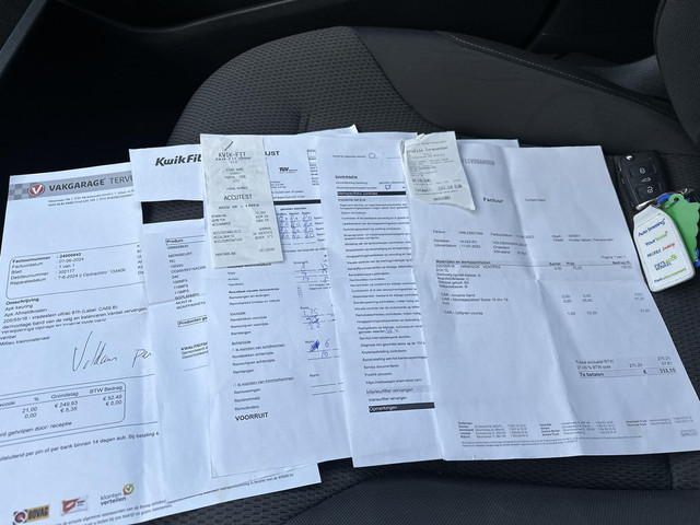 Volkswagen e-Golf e-Golf WARMTEPOMP| DODE HOEK| APPLE CARPLAY ANDROID AUTO| DIG. DASH | CAMERA| STOELVERW. |