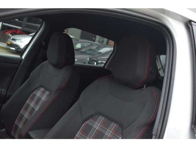 Volkswagen Polo 2.0 TSI GTI Cruise ACC Stoelvw Navi