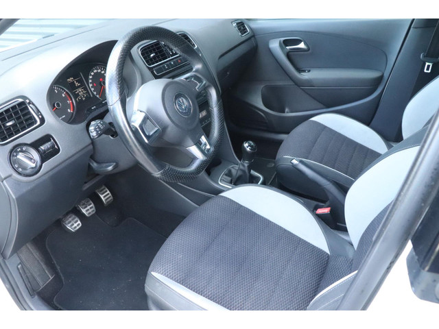 Volkswagen Polo 1.2 TSI Highline | R-Line - 105 PK - NW APK .
