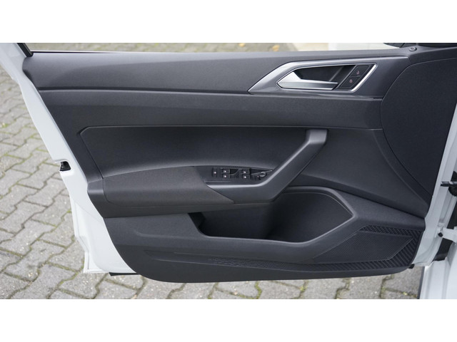 Volkswagen Polo 2.0 TSI GTI AUTOMAAT-ACC-BEATS-CAMERA-CARPLAY-KEYLESS-LED-MODE-NAVIGATIE-PANORAMA-VIRTUEEL