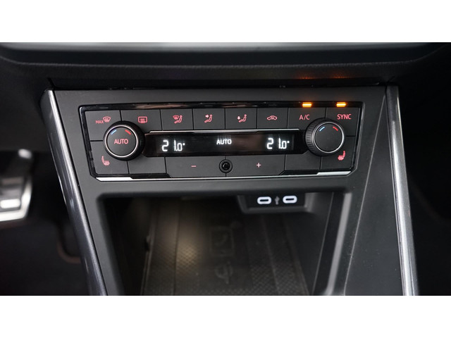 Volkswagen Polo 2.0 TSI GTI AUTOMAAT-ACC-BEATS-CAMERA-CARPLAY-KEYLESS-LED-MODE-NAVIGATIE-PANORAMA-VIRTUEEL