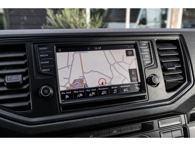 Volkswagen Crafter 35 2.0 TDI L3H3 Trekhaak I 3 Zitplaatsen I Cruise I Airco I Navigatie I Bluetooth I Dealeronderhouden