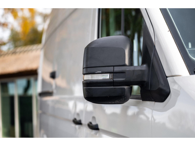 Volkswagen Crafter 35 2.0 TDI L3H3 Trekhaak I 3 Zitplaatsen I Cruise I Airco I Navigatie I Bluetooth I Dealeronderhouden