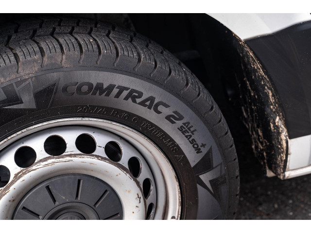 Volkswagen Crafter 35 2.0 TDI L3H3 Trekhaak I 3 Zitplaatsen I Cruise I Airco I Navigatie I Bluetooth I Dealeronderhouden