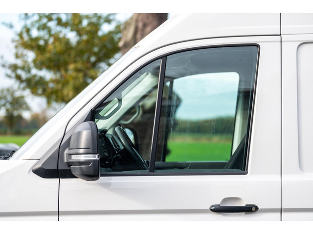 Volkswagen Crafter 35 2.0 TDI L3H3 Trekhaak I 3 Zitplaatsen I Cruise I Airco I Navigatie I Bluetooth I Dealeronderhouden