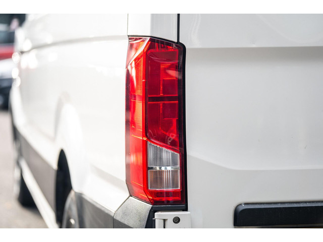 Volkswagen Crafter 35 2.0 TDI L3H3 Trekhaak I 3 Zitplaatsen I Cruise I Airco I Navigatie I Bluetooth I Dealeronderhouden