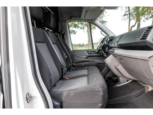 Volkswagen Crafter 35 2.0 TDI L3H3 Trekhaak I 3 Zitplaatsen I Cruise I Airco I Navigatie I Bluetooth I Dealeronderhouden