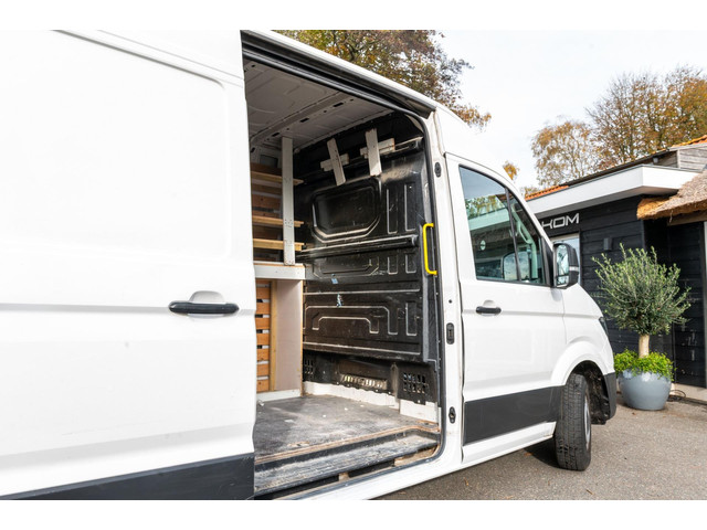 Volkswagen Crafter 35 2.0 TDI L3H3 Trekhaak I 3 Zitplaatsen I Cruise I Airco I Navigatie I Bluetooth I Dealeronderhouden
