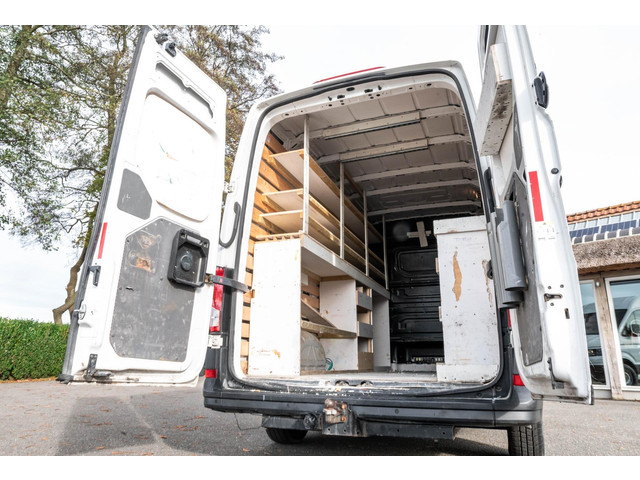 Volkswagen Crafter 35 2.0 TDI L3H3 Trekhaak I 3 Zitplaatsen I Cruise I Airco I Navigatie I Bluetooth I Dealeronderhouden