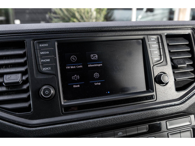 Volkswagen Crafter 35 2.0 TDI L3H3 Trekhaak I 3 Zitplaatsen I Cruise I Airco I Navigatie I Bluetooth I Dealeronderhouden