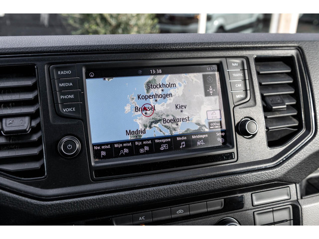 Volkswagen Crafter 35 2.0 TDI L3H3 Trekhaak I 3 Zitplaatsen I Cruise I Airco I Navigatie I Bluetooth I Dealeronderhouden