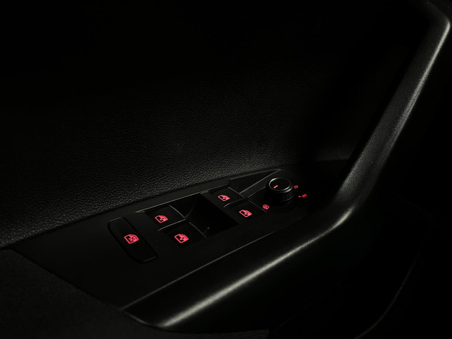 Volkswagen Polo 1.0 TSI Highline |Stoelverwa. | PDC | PANO |