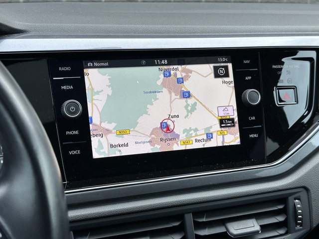 Volkswagen Polo 1.0 TSI Highline Business R | Panoramadak | Camera | Navigatie | DAB+