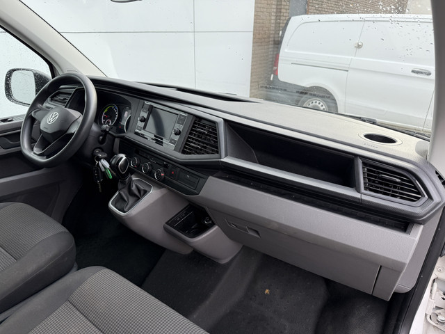 Volkswagen e-Transporter 113PK L2H1 138KM WLTP 37,3kWh 100% Elektrisch ABT E-transporter 3 Stoelen Trekhaak Airco Carplay Camera Parkeersensoren voor ach