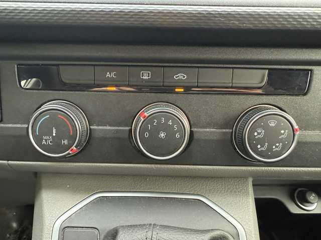 Volkswagen e-Transporter 113PK L2H1 138KM WLTP 37,3kWh 100% Elektrisch ABT E-transporter 3 Stoelen Trekhaak Airco Carplay Camera Parkeersensoren voor ach