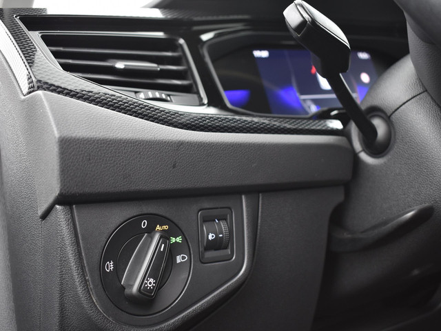 Volkswagen Polo 1.0 TSI Life · Apple Android Car Play · Navigatie · Getint Glas · Draadloze Oplader · 15'' Inch · Garantie t m 27-10-2027 of 100