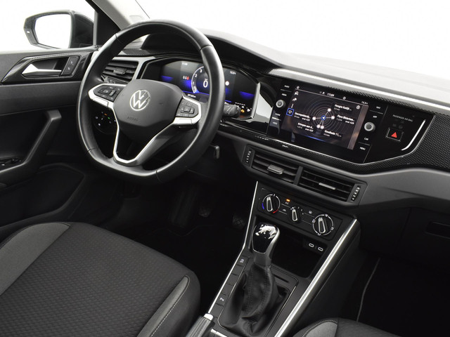 Volkswagen Polo 1.0 TSI Life · Apple Android Car Play · Navigatie · Getint Glas · Draadloze Oplader · 15'' Inch · Garantie t m 27-10-2027 of 100