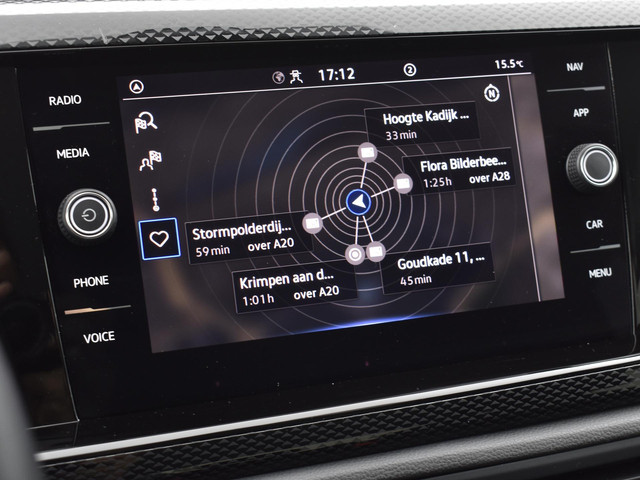 Volkswagen Polo 1.0 TSI Life · Apple Android Car Play · Navigatie · Getint Glas · Draadloze Oplader · 15'' Inch · Garantie t m 27-10-2027 of 100