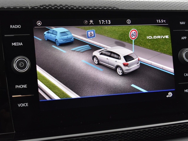 Volkswagen Polo 1.0 TSI Life · Apple Android Car Play · Navigatie · Getint Glas · Draadloze Oplader · 15'' Inch · Garantie t m 27-10-2027 of 100