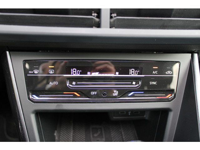 Volkswagen Polo 1.0 TSI Style | Adaptieve Cruise | Automaat | Panoramadak | Trekhaak