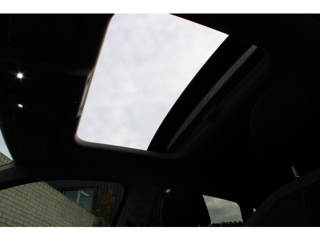 Volkswagen Polo 1.0 TSI Style | Adaptieve Cruise | Automaat | Panoramadak | Trekhaak