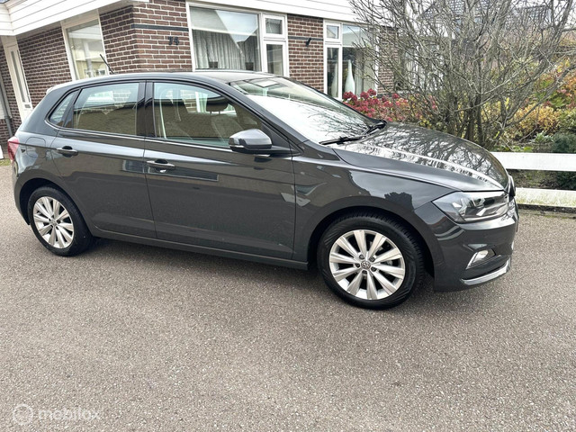 Volkswagen Polo 1.0 TSI 95PK DSG AUTOMAAT HIGHLINE CARPLAY CLIMATE CONROLE SFEERVERLICHTING PARKEERSENSOREN NETTE AUTO!!
