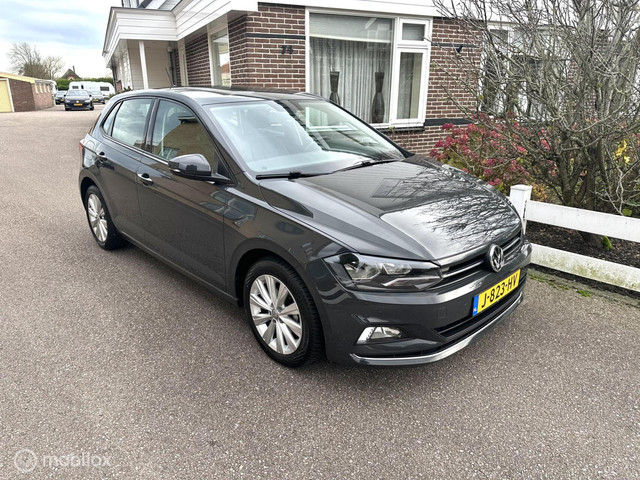 Volkswagen Polo 1.0 TSI 95PK DSG AUTOMAAT HIGHLINE CARPLAY CLIMATE CONROLE SFEERVERLICHTING PARKEERSENSOREN NETTE AUTO!!