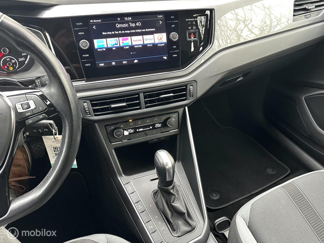 Volkswagen Polo 1.0 TSI 95PK DSG AUTOMAAT HIGHLINE CARPLAY CLIMATE CONROLE SFEERVERLICHTING PARKEERSENSOREN NETTE AUTO!!
