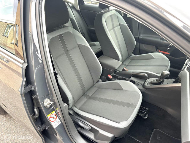 Volkswagen Polo 1.0 TSI 95PK DSG AUTOMAAT HIGHLINE CARPLAY CLIMATE CONROLE SFEERVERLICHTING PARKEERSENSOREN NETTE AUTO!!