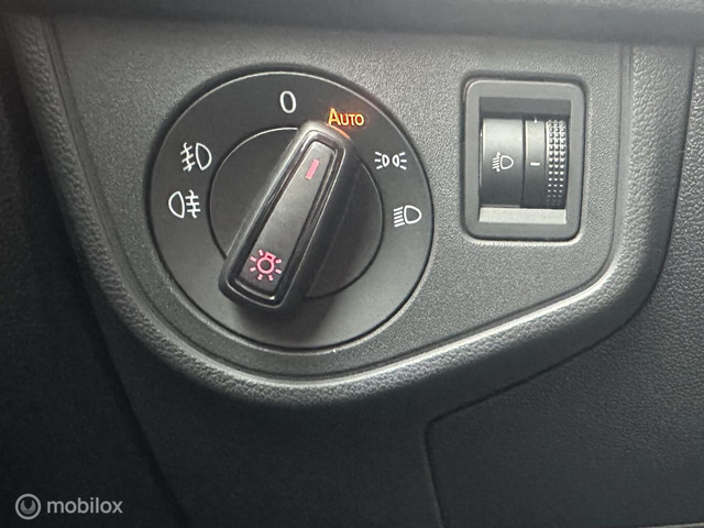 Volkswagen Polo 1.0 TSI 95PK DSG AUTOMAAT HIGHLINE CARPLAY CLIMATE CONROLE SFEERVERLICHTING PARKEERSENSOREN NETTE AUTO!!