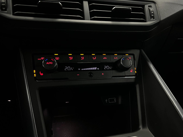 Volkswagen Polo 1.0 TSI Highline | Carplay | LED | Camera |