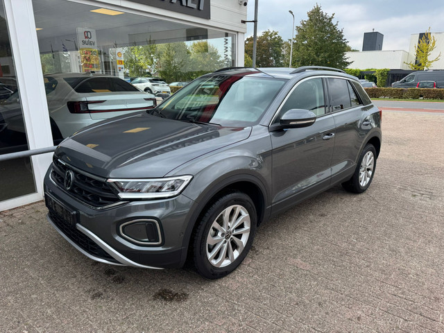 volkswagen-t-roc-1.5-tsi-life-edition
