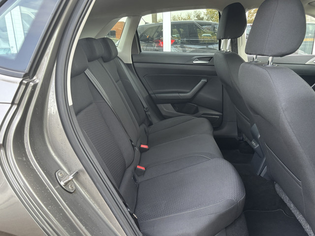 Volkswagen Polo 1.0 TSI Highline Business | Parkeer Sensoren | Stoelverwarming | Navi | Cruise