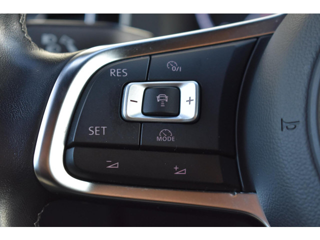 Volkswagen Polo 1.0 TSI R-Line Business | LED | Camera | Stoelverwarming |