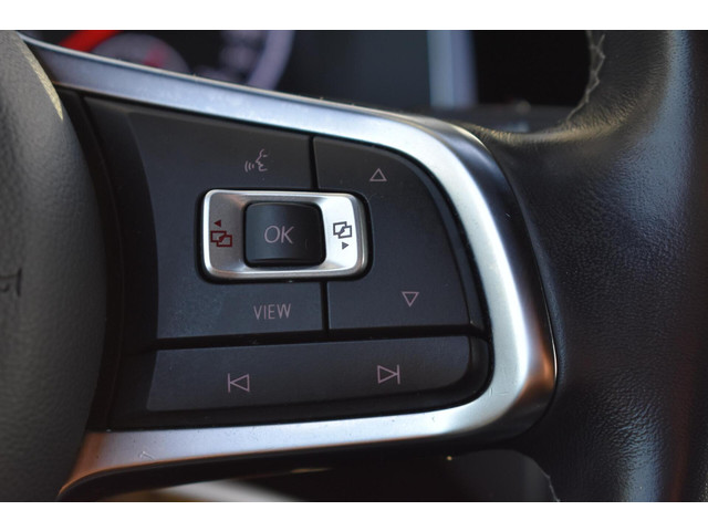 Volkswagen Polo 1.0 TSI R-Line Business | LED | Camera | Stoelverwarming |