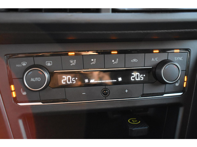 Volkswagen Polo 1.0 TSI R-Line Business | LED | Camera | Stoelverwarming |