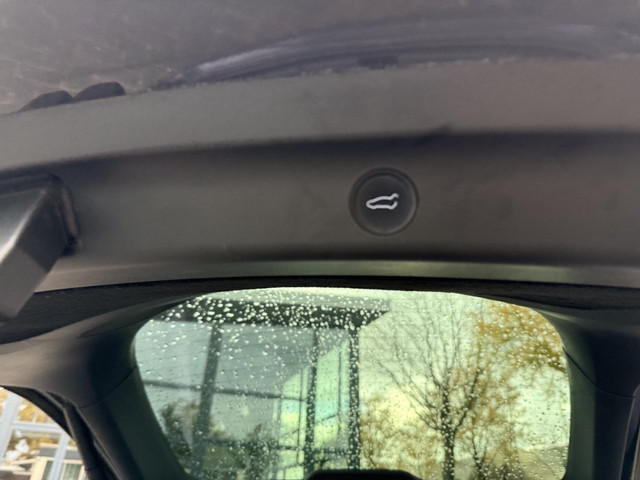 Tesla Model Y RWD 58 kWh AFNEEMBARE TREKHAAK| STOEL STUURVERW| AUTOPILOT| RIJKLAARPRIJS INCL. TESLA GARANTIE t m 03-2027 80.000km accu en aan