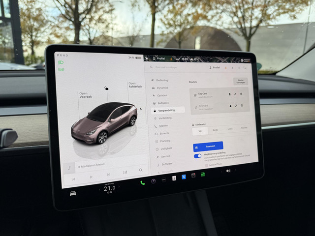 Tesla Model Y RWD 58 kWh AFNEEMBARE TREKHAAK| STOEL STUURVERW| AUTOPILOT| RIJKLAARPRIJS INCL. TESLA GARANTIE t m 03-2027 80.000km accu en aan