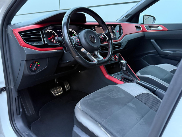 Volkswagen Polo 2.0 TSI GTI Beats |Carplay |Sfeer |Automaat |ACC |Stoelverw |Auto Park |Nap |Boekjes