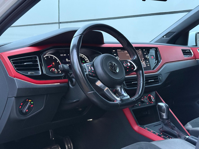 Volkswagen Polo 2.0 TSI GTI Beats |Carplay |Sfeer |Automaat |ACC |Stoelverw |Auto Park |Nap |Boekjes