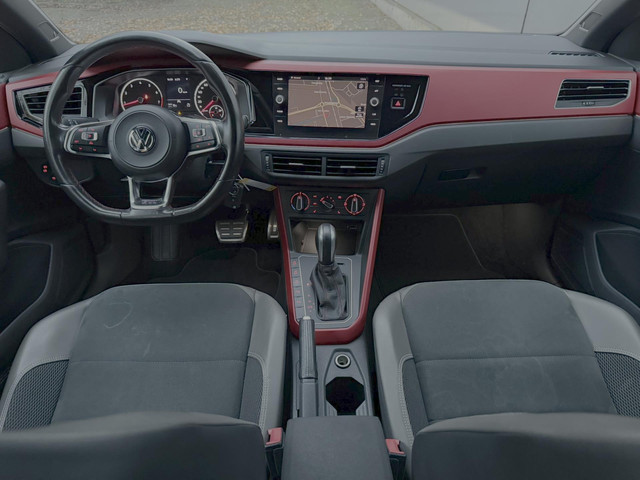 Volkswagen Polo 2.0 TSI GTI Beats |Carplay |Sfeer |Automaat |ACC |Stoelverw |Auto Park |Nap |Boekjes