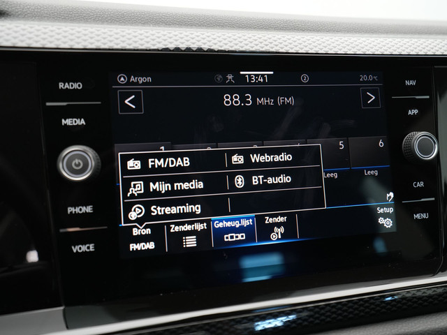 Volkswagen Polo 1.0 TSI 95pk Life Navigatie Camera Stoelverwarming Keyless 68