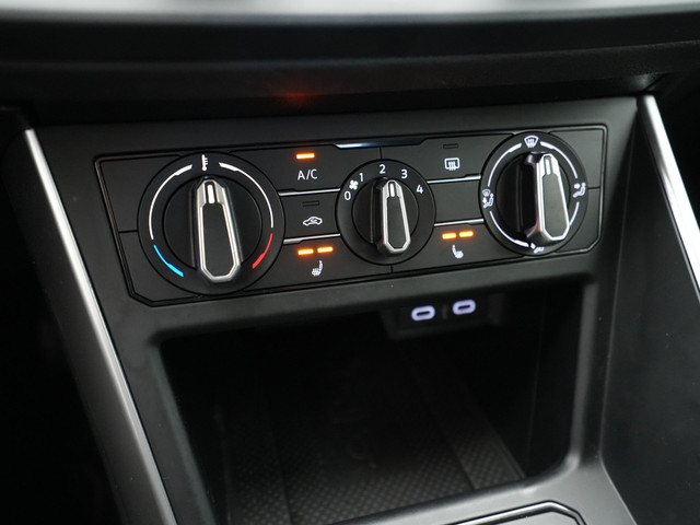 Volkswagen Polo 1.0 TSI 95pk Life Navigatie Camera Stoelverwarming Keyless 68